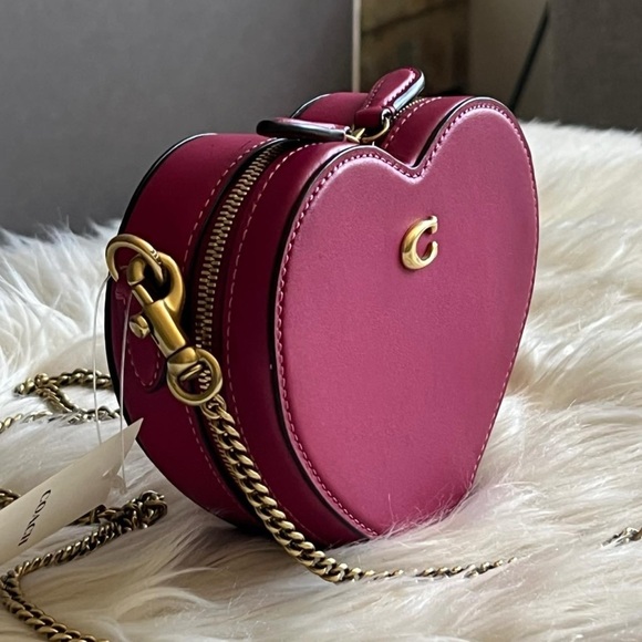 CE765 - Coach Heart Crossbody 14 - Picture 2 of 12